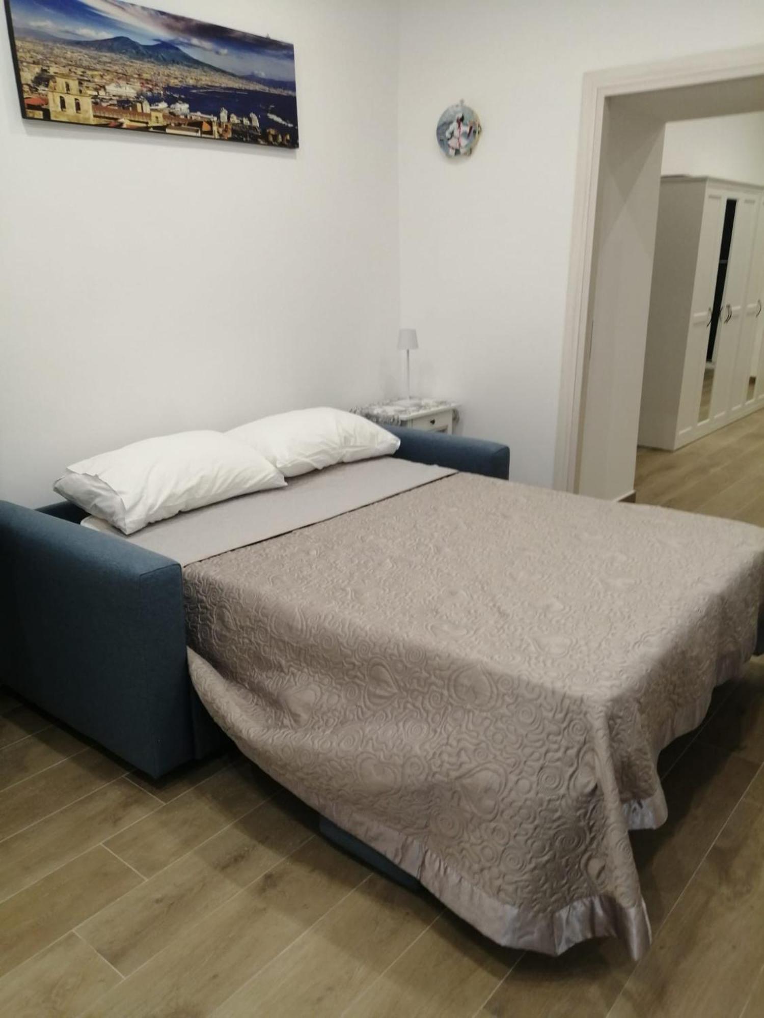 Spaccanapoli 41 *